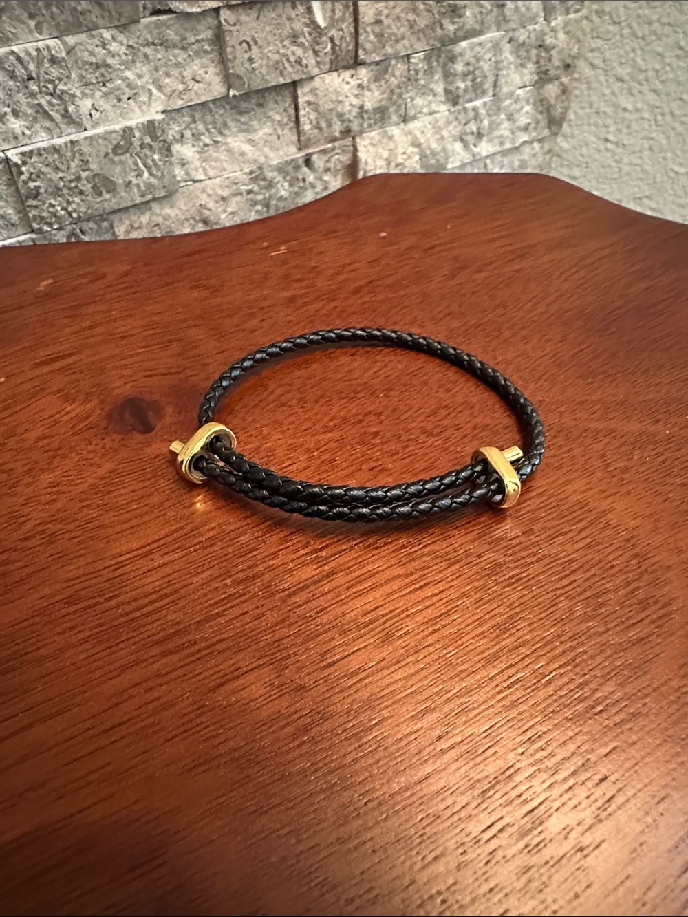 Fashion Jewelry Black Braided Bracelet with Gold Rings